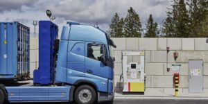 Blue Volvo truck powered by hydrogen